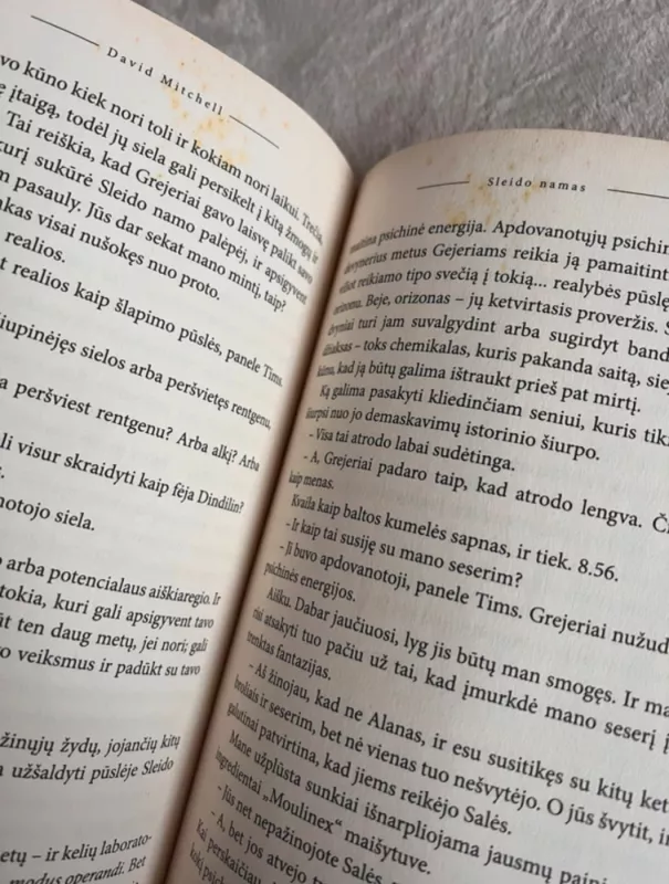 Sleido namas - David Mitchell, knyga 6