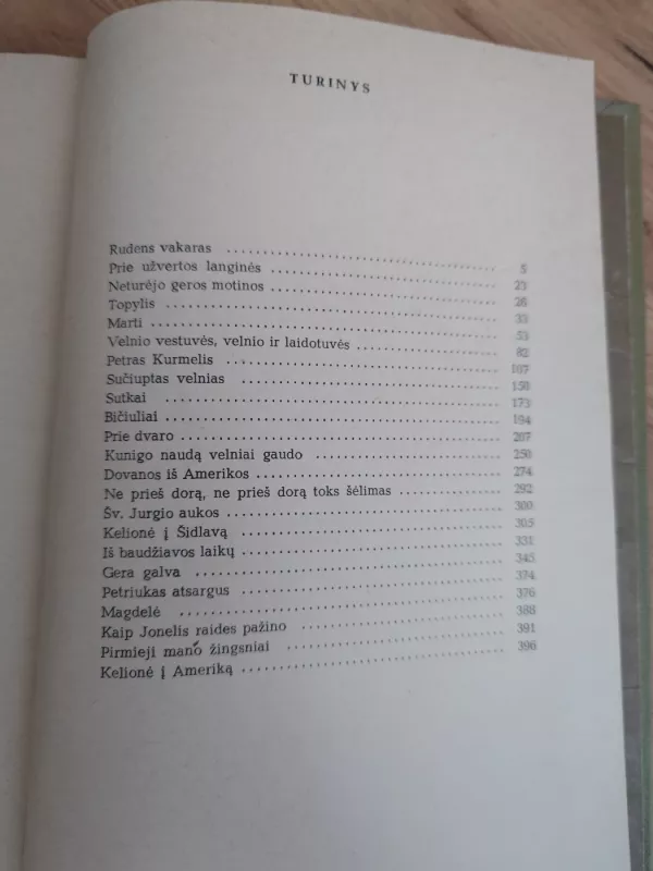 Prie užvertos langinės - Autorių Kolektyvas, knyga 5