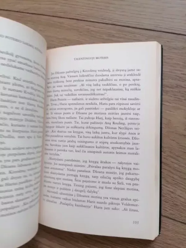 J. K. Rowling Hario Poterio sakmių kūrėja - Sean Smith, knyga 4