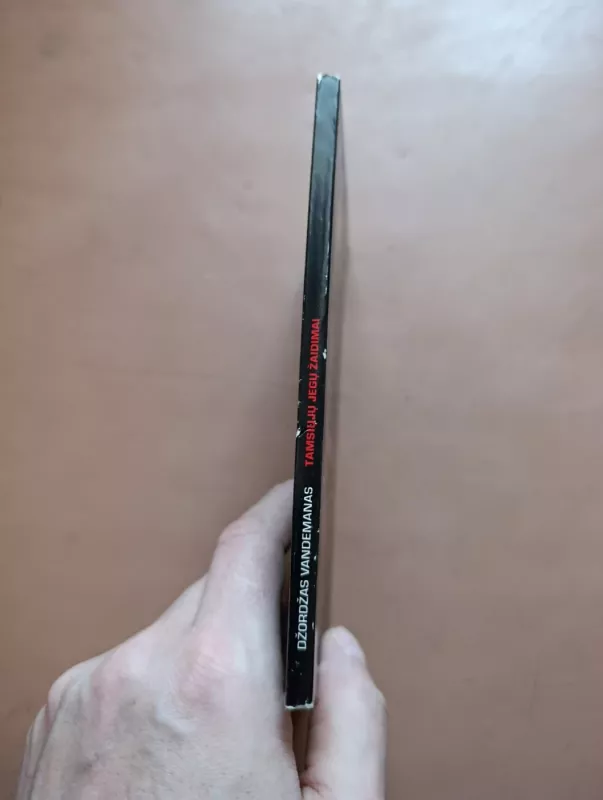 Tamsiųjų jėgų žaidimai - Džordžas Vandemanas, knyga 3