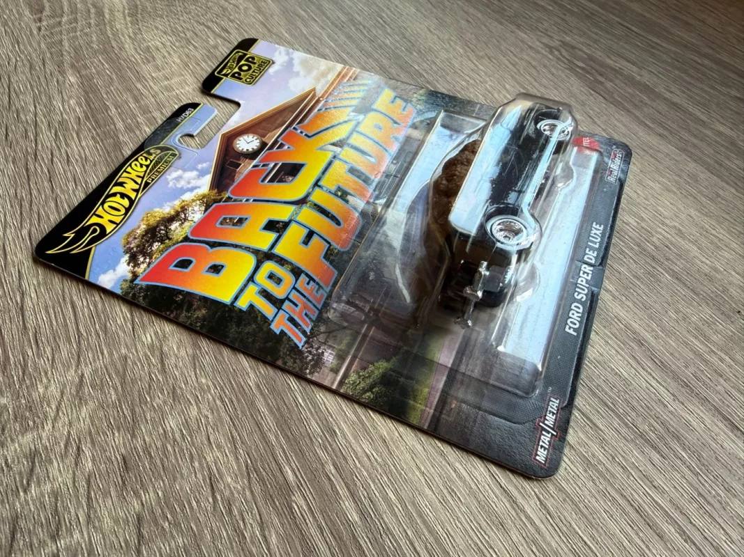 Ford Super De Luxe Back to the Future Hot Wheels Premium - , namai ir interjeras 3