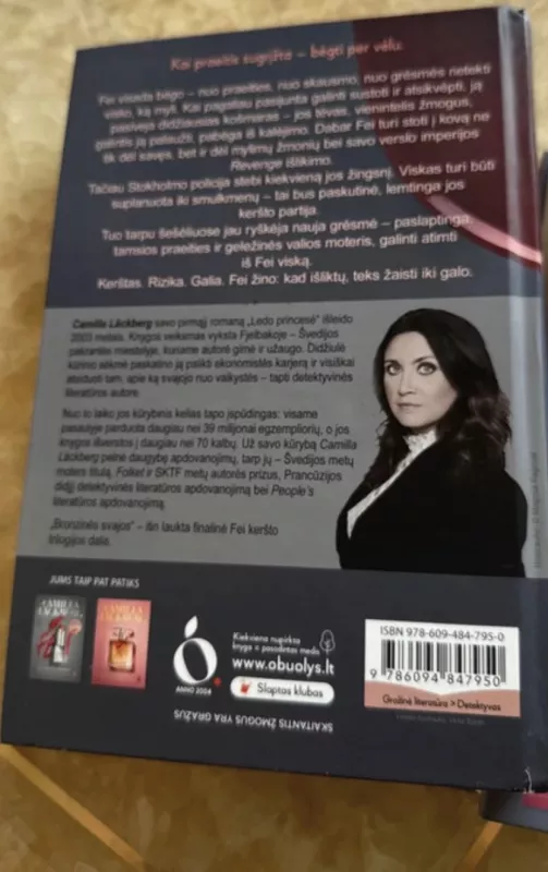 Serija Auksinis narvelis. Auksinis narvelis; Sidabriniai sparnai; Bronzinės svajos - Camillos Läckberg, knyga 2