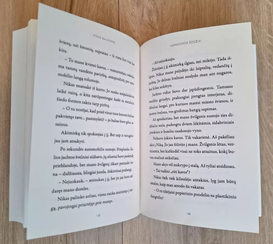 Nepadorūs žodžiai - Agnė Bausienė, knyga 6