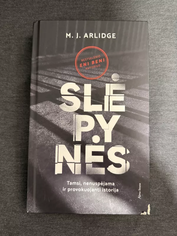 Slėpynės - M.J. Arlidge, knyga 2