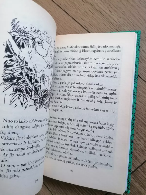 Nematomas vaikas ir kiti apsakymai - Tuvė Janson, knyga 4