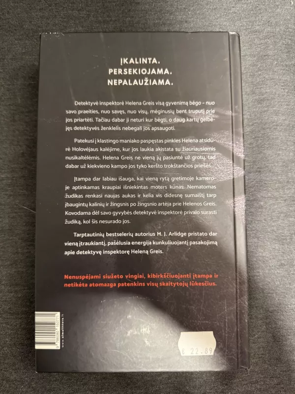 Slėpynės - M.J. Arlidge, knyga 3