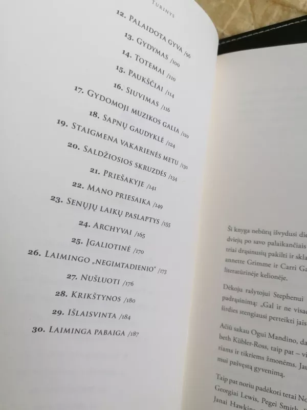 Dykumos balsai. Moters kelionė į neatmenamų laikų Australiją - Marlo Morgan, knyga 6