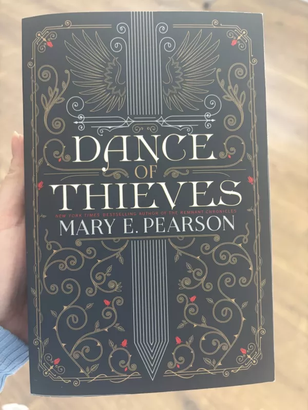 Dance of thieves - Mary E. Pearson, knyga 2