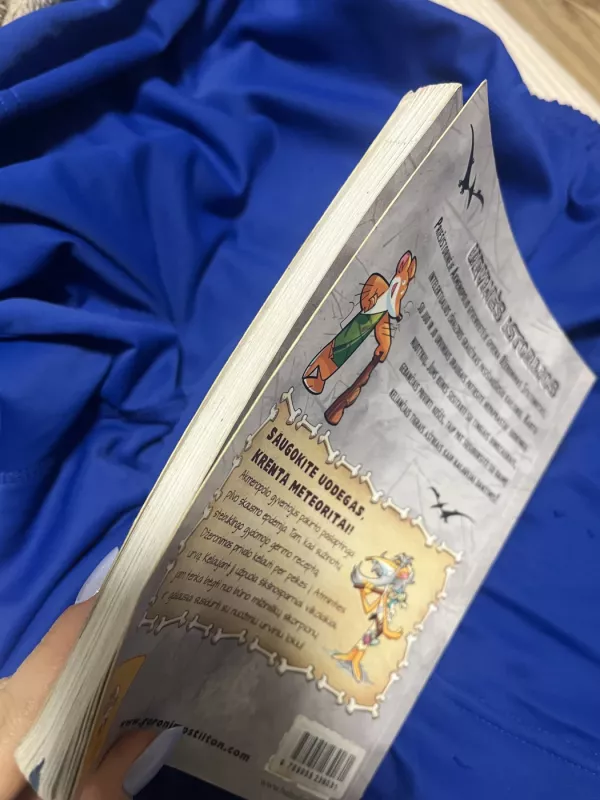 Saugokite uodegas, krenta meteoritai! - Džeronimas Stiltonas, knyga 4