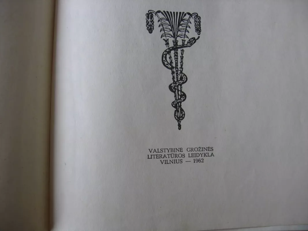 Gyvačių akmuo - Premas Čandas, knyga 3