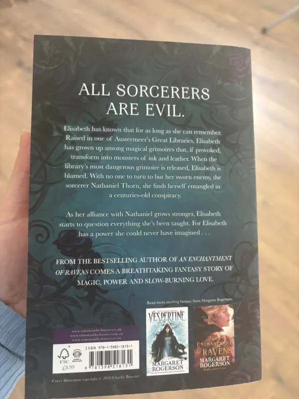 Sorcery of thorns - Margaret Rogerson, knyga 3