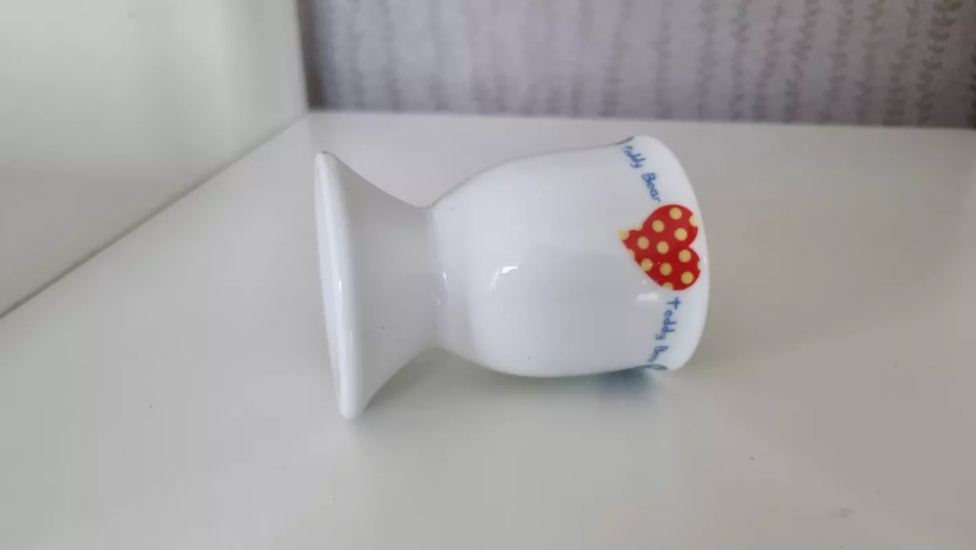 Stovas kiaušiniui "Teddy Bear" - , namai ir interjeras 5