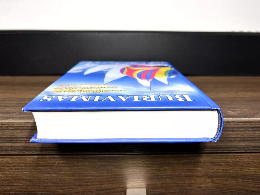 Buriavimas - Artūras Dovydėnas, knyga 4