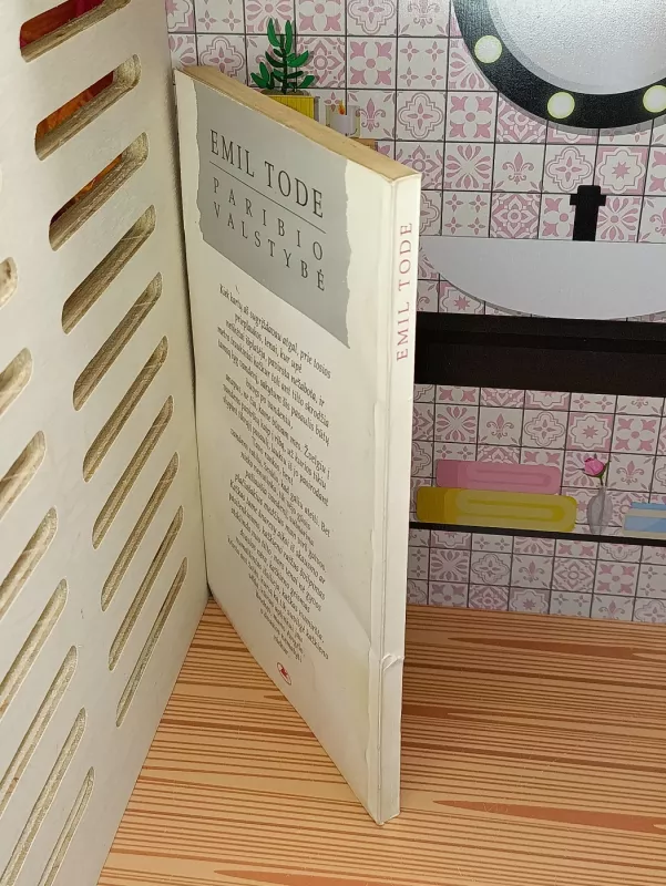 Paribio Valstybė - Emil Tode, knyga 4