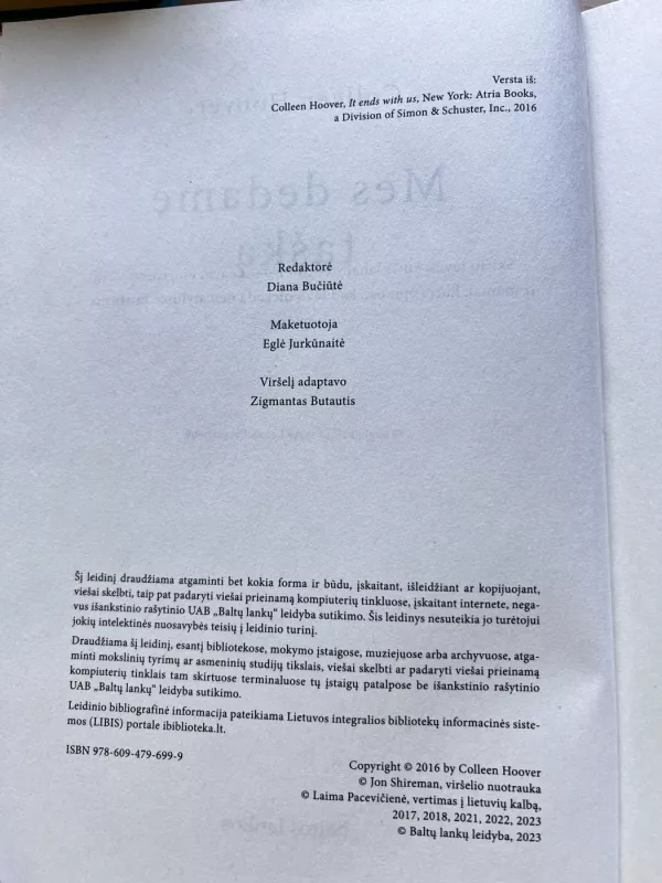 mes dedame tašką - Colleen Hoover, knyga 4