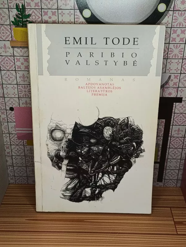 Paribio Valstybė - Emil Tode, knyga 2