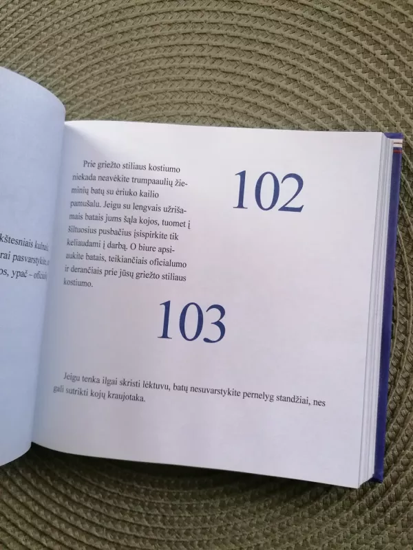 365 gero stiliaus patarimai ponams - Claudia Piras, Bernhard  Roetzel, knyga 4