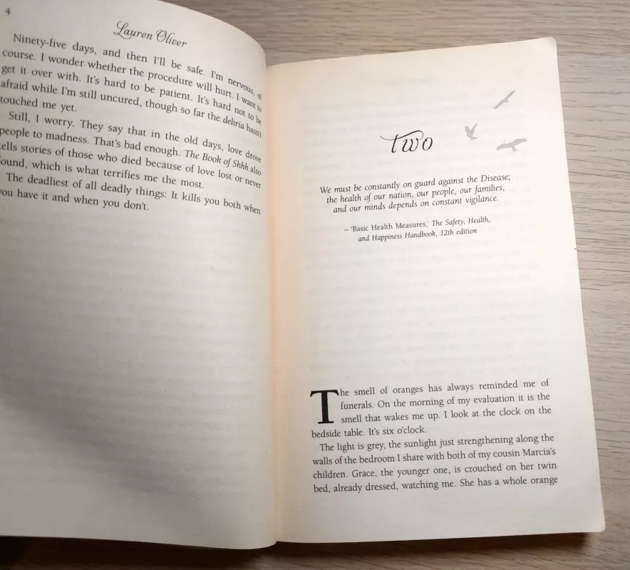 Delirium (Delirium Trilogy, 1 - Lauren Oliver, knyga 5