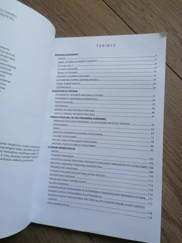 Pirmoji ir skubioji medicinos pagalba - D. Vaitkaitis, A.  Pranskūnas, knyga 3