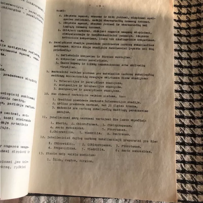 Centrinę nervų sistemą veikiančios medžiagos: programuoto mokymo priemonė studentų saviruošai - Budnikas Vytautas, Mickis Algis, knyga 3