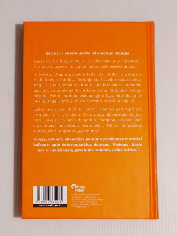 Švari. MelvinvBurgess Heroino skaitytojams - Juno Dawson, knyga 3