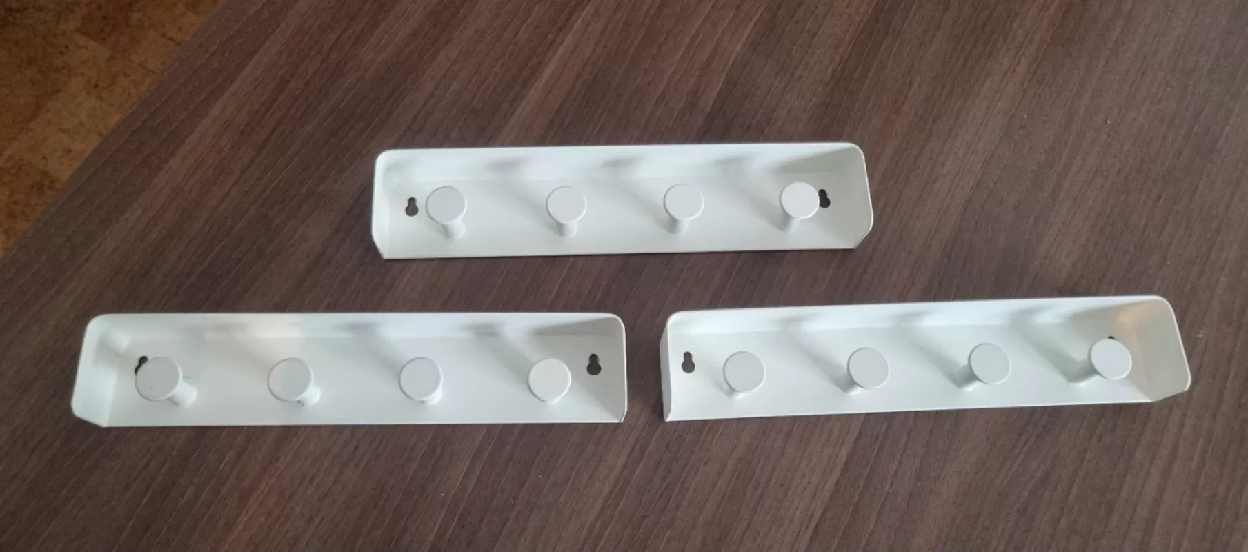 Trys vienodos metalinės kabyklos su keturiais kabliukais. Ikea - , namai ir interjeras 6