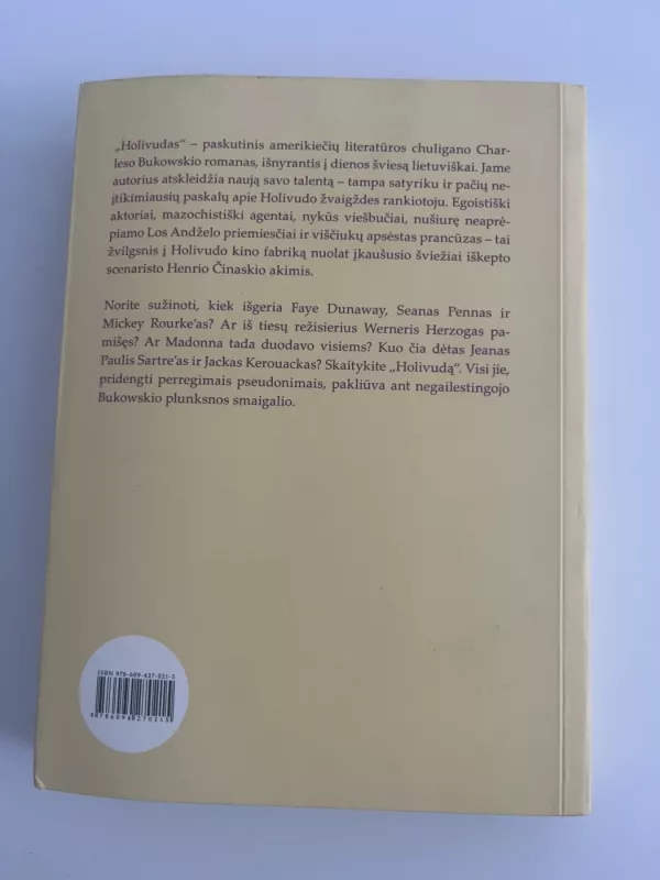 Holivudas - Charles Bukowski, knyga 3