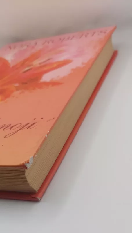 Raudonoji lelija - Nora Roberts, knyga 4