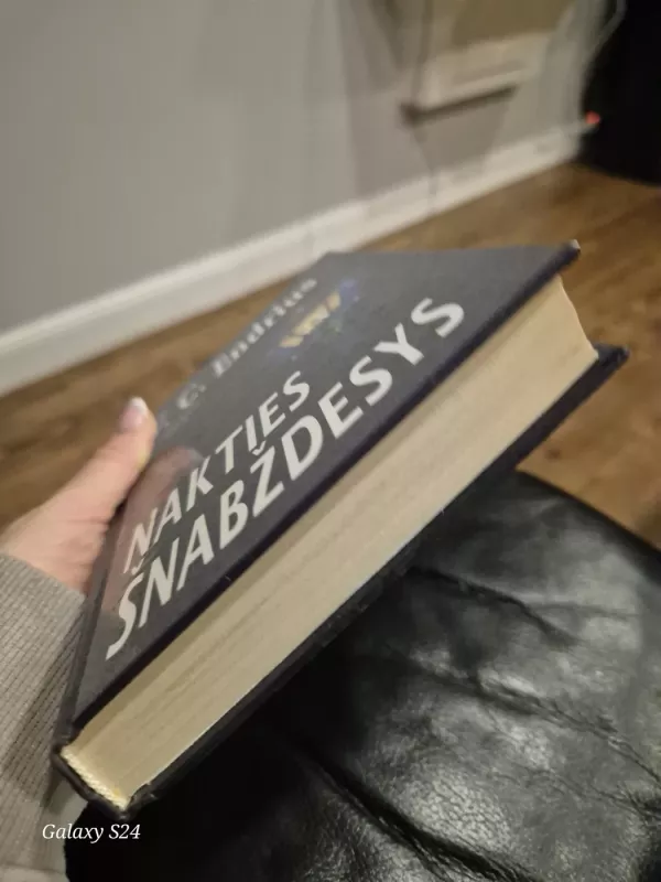 Nakties šnabždesys - V. C. Endrius, knyga 4