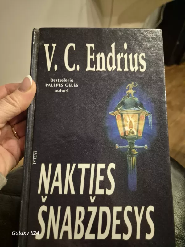 Nakties šnabždesys - V. C. Endrius, knyga 2