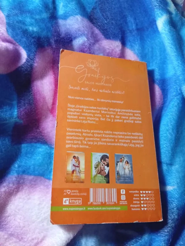 Graikijos salos nuotakos. 1. Vestuvių salos stebuklas. 2. Nes laimingiausias skaičius – trys. 3. Didelės netikros graikiškos sužadėtuvės. - Jennifer Faye, knyga 5