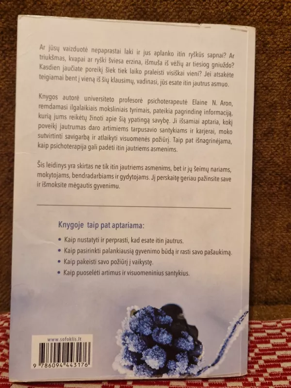 ITIN JAUTRUS ASMUO - N. Aron Elaine, knyga 3