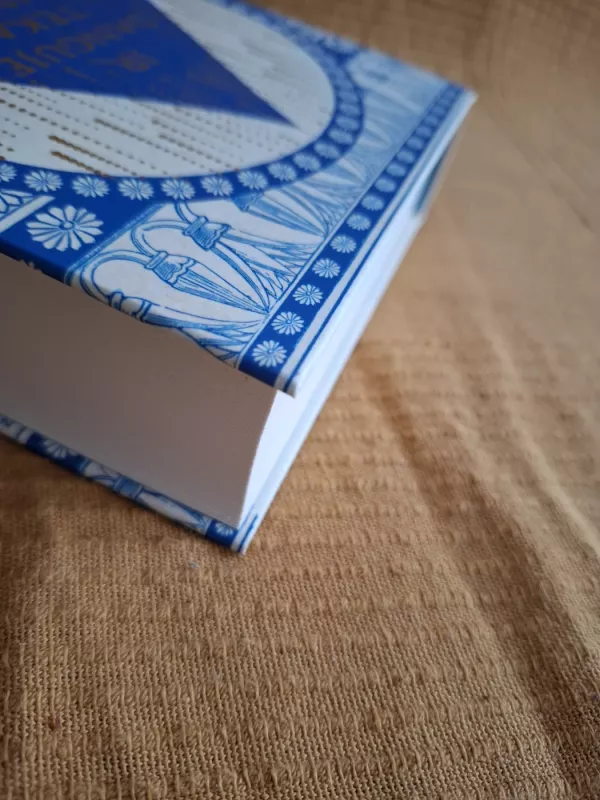 Ir danguje teka upės - Elif Shafak, knyga 4