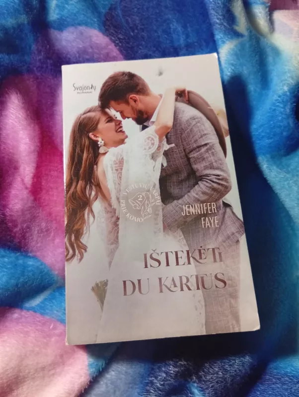 VESTUVIŲ VARPAI PRIE KOMO (2 KNYGOS) - Jennifer Faye, knyga 3