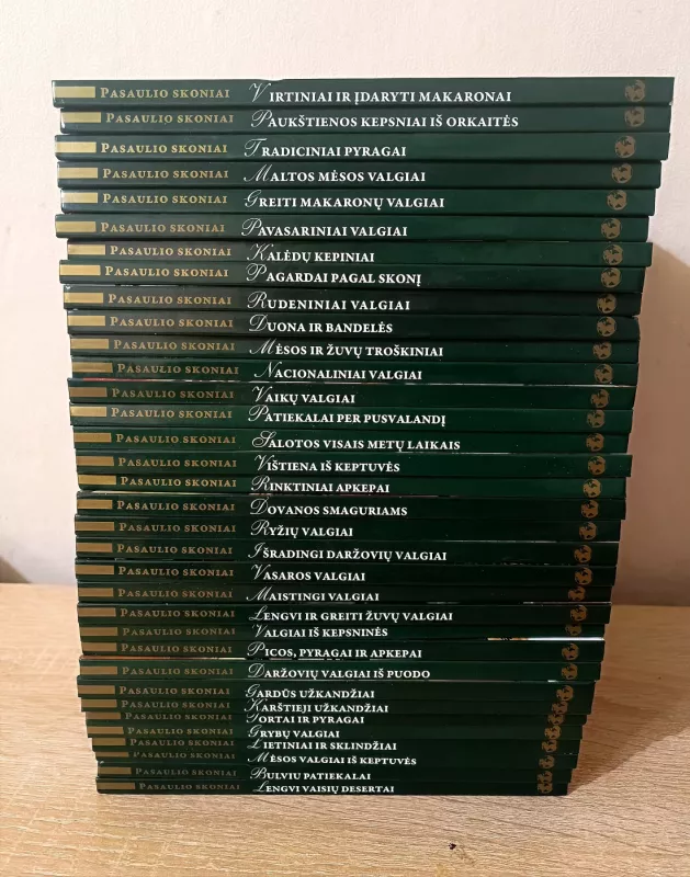 PASAULIO SKONIAI - Auksinė receptų kolekcija, knyga 2